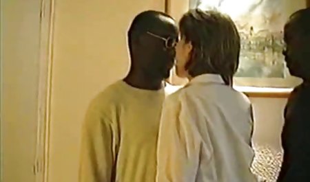 یک سبزه زیبا با ماهر روند اعضا و تبدیل شدن به یک سرطان فیلم سینمایی سکسی پورن